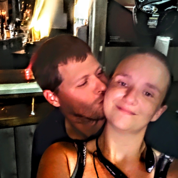 Meet your Posher, Danielle - Picture 1 of 1